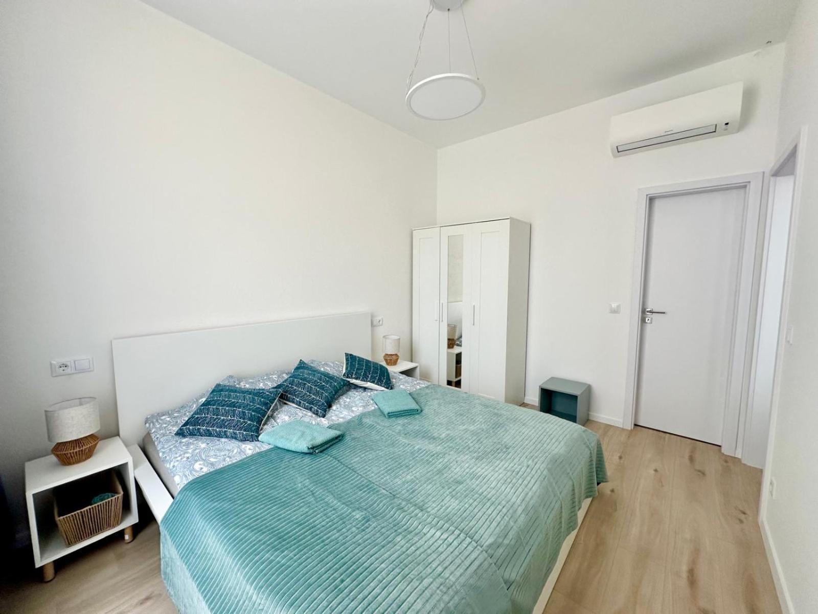 Apartment Mecset Design *