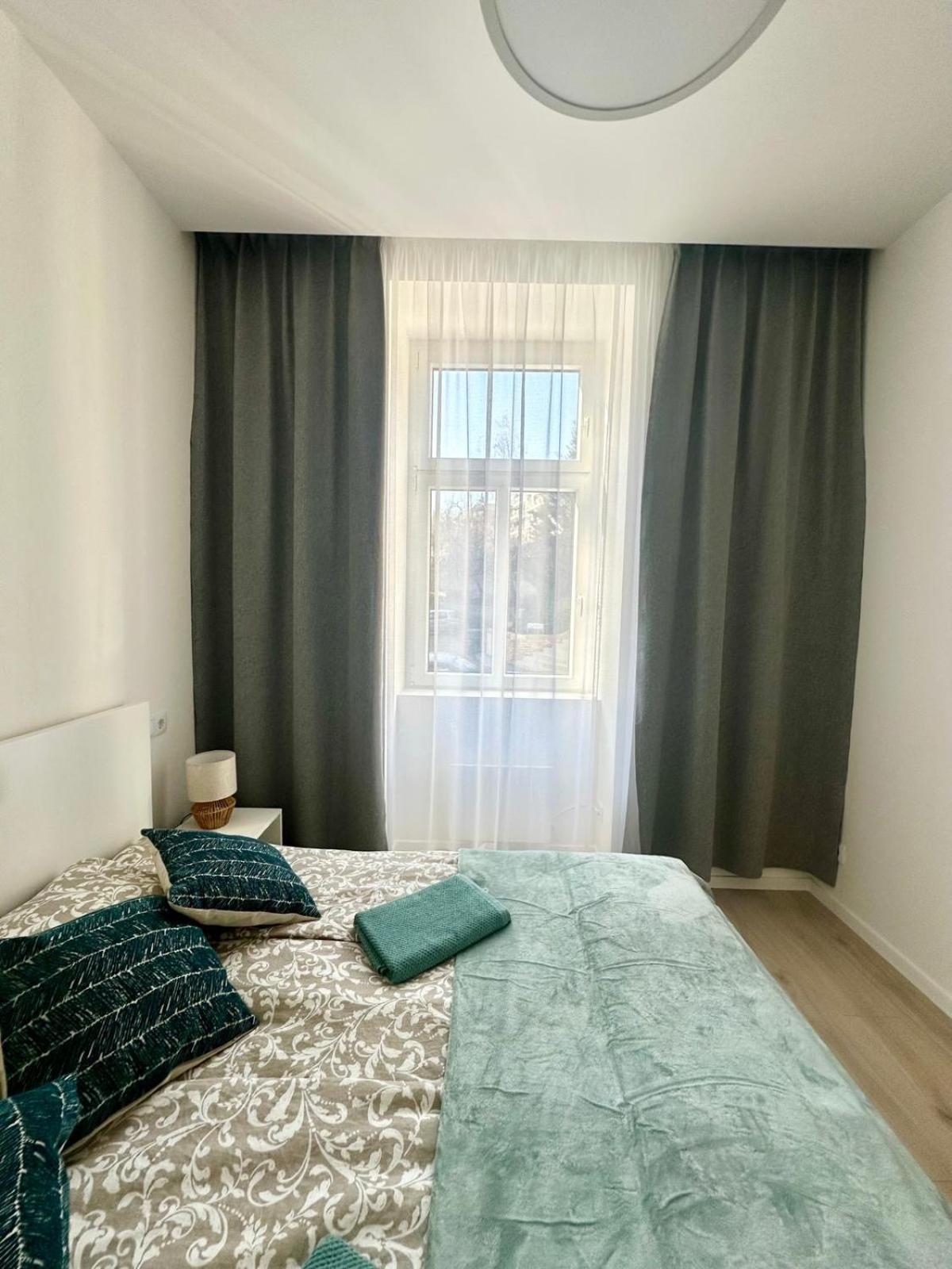 Apartment Mecset Design *